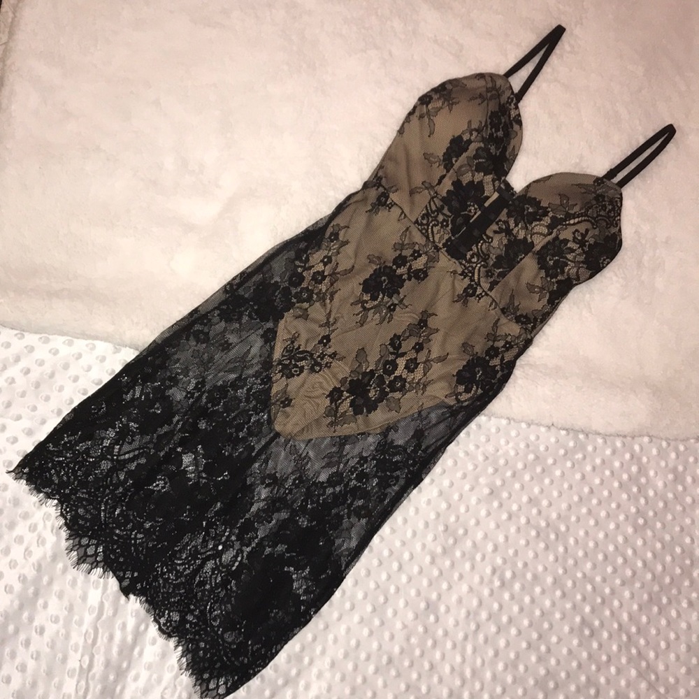 ▪️Charlotte Russe Lace Dress